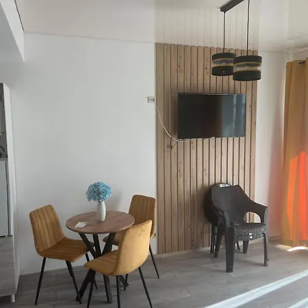 Apartmán 606 B2 Almar Luxury Residence-renting & Free Pool