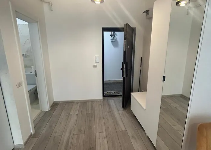 Apartment 606 B2 Almar Luxury Residence-renting & Free Pool *